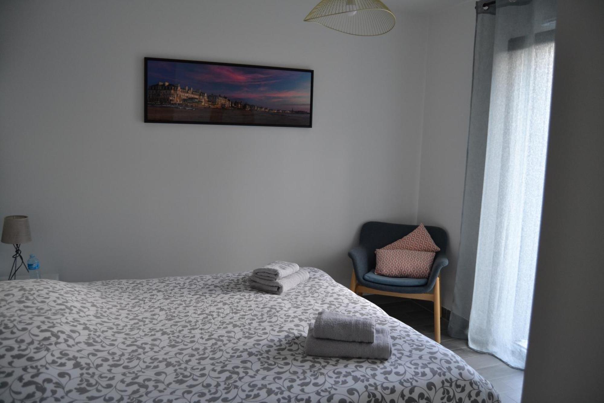 Bed and Breakfast La Petite Bicoque Сен-Сюльяк Экстерьер фото